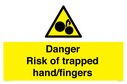 danger-risk-of-trapped-handfingers~